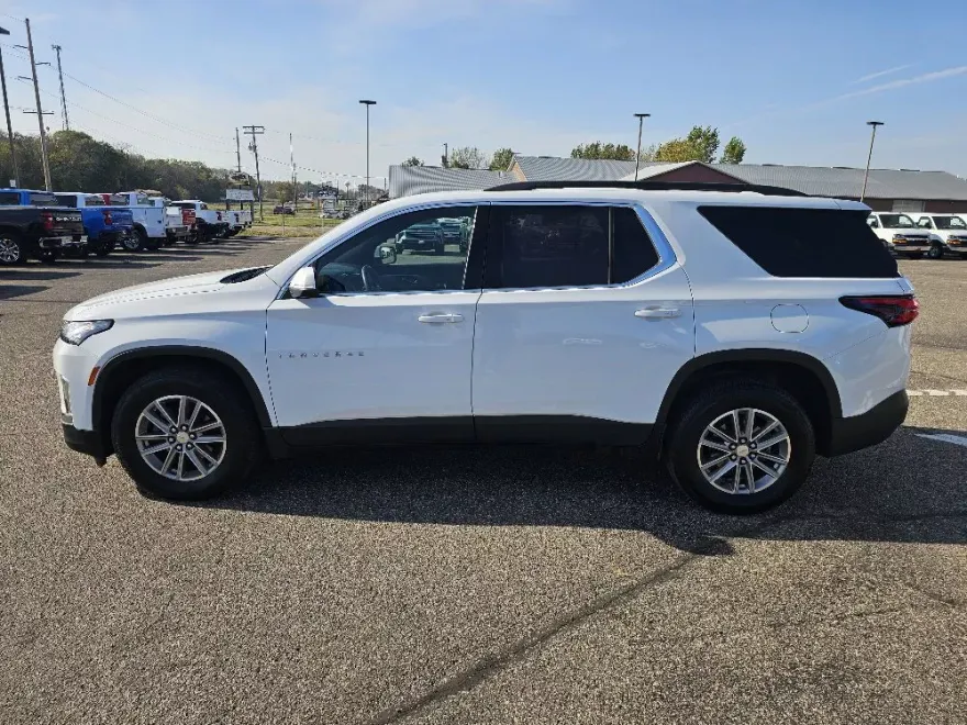 2023 Chevrolet Traverse Cloth photo 1