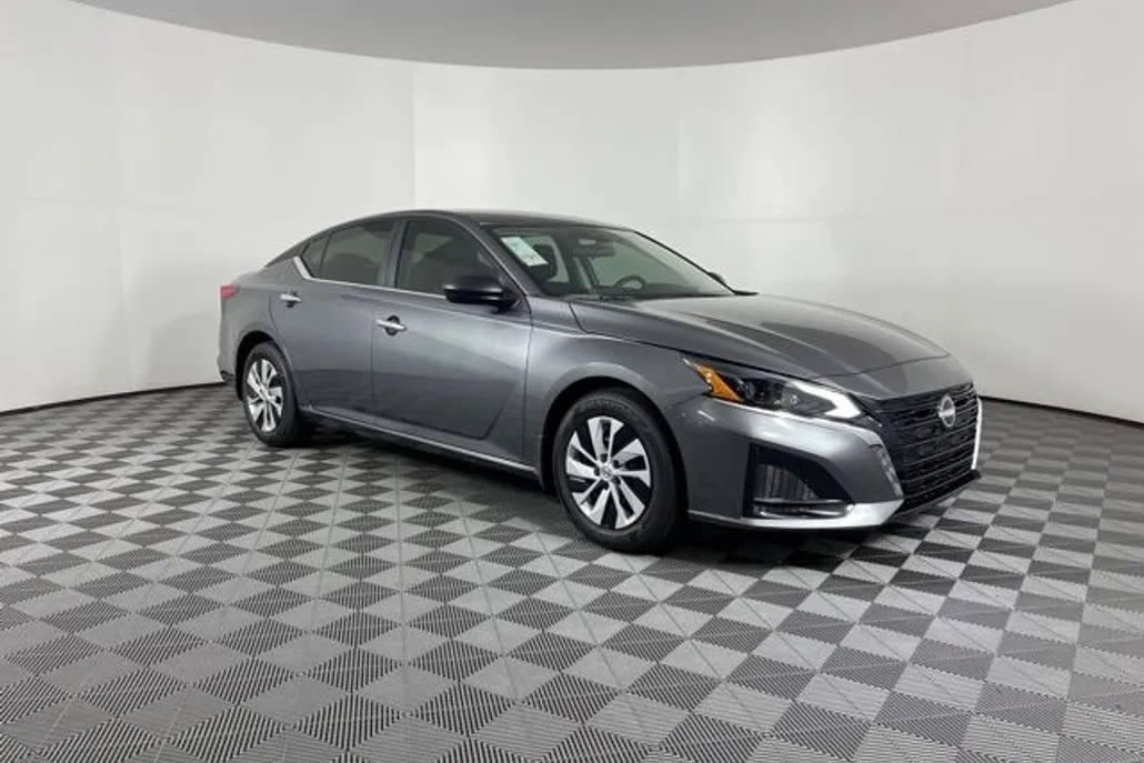 2025 Nissan Altima 2.5 S photo 1