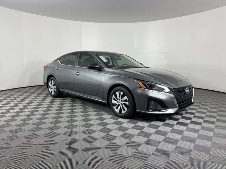 2025 Nissan Altima 2.5 S photo 1