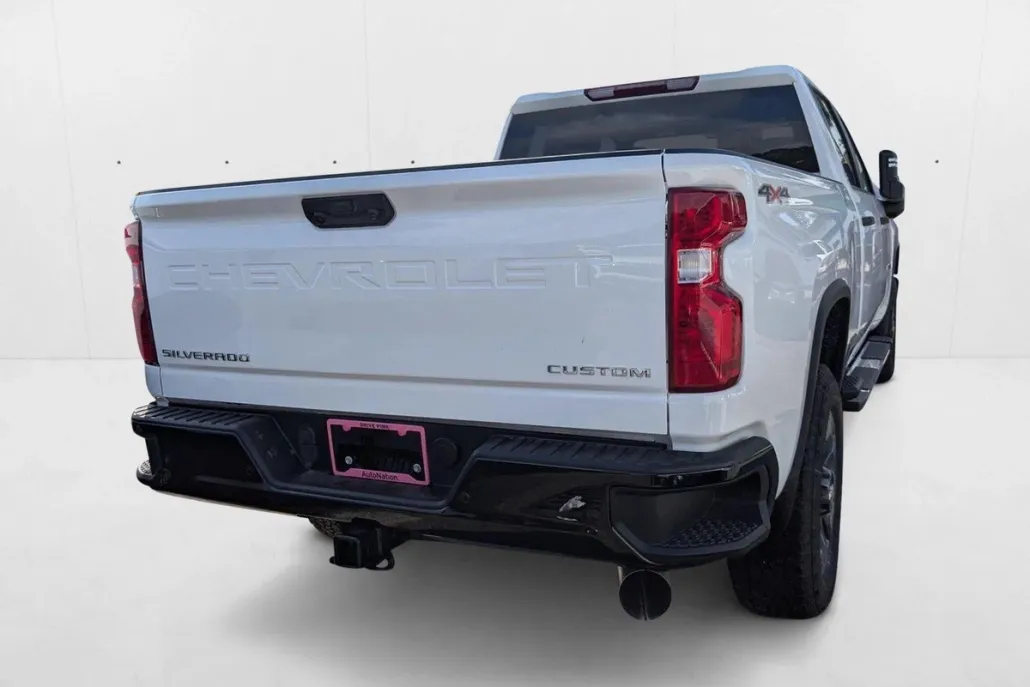 2025 Chevrolet Silverado 2500HD Custom photo 1