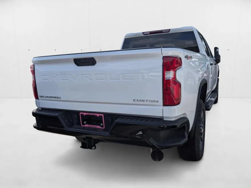 2025 Chevrolet Silverado 2500HD Custom photo 1