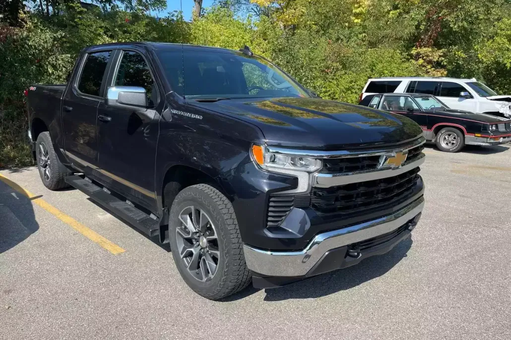 2023 Chevrolet Silverado 1500 LT photo 1