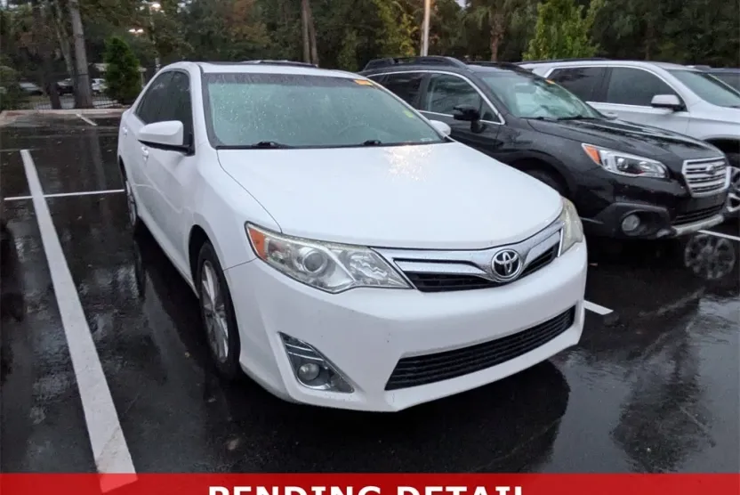 2012 Toyota Camry XLE photo 1