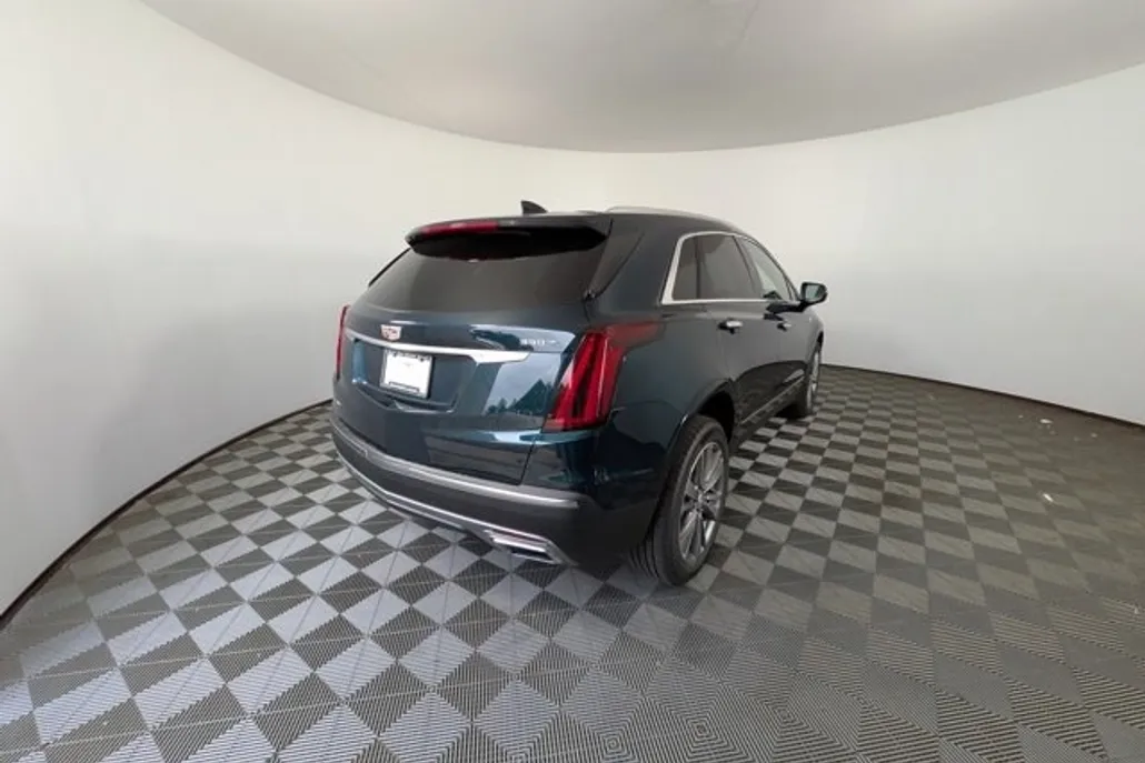 2025 Cadillac XT5 Premium Luxury photo 1
