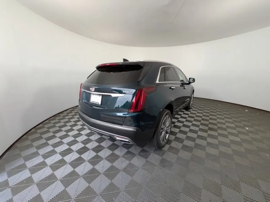 2025 Cadillac XT5 Premium Luxury photo 1