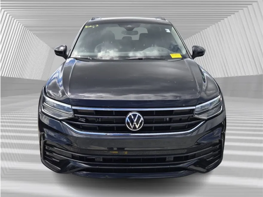 2022 Volkswagen Tiguan SE R-Line Black photo 1