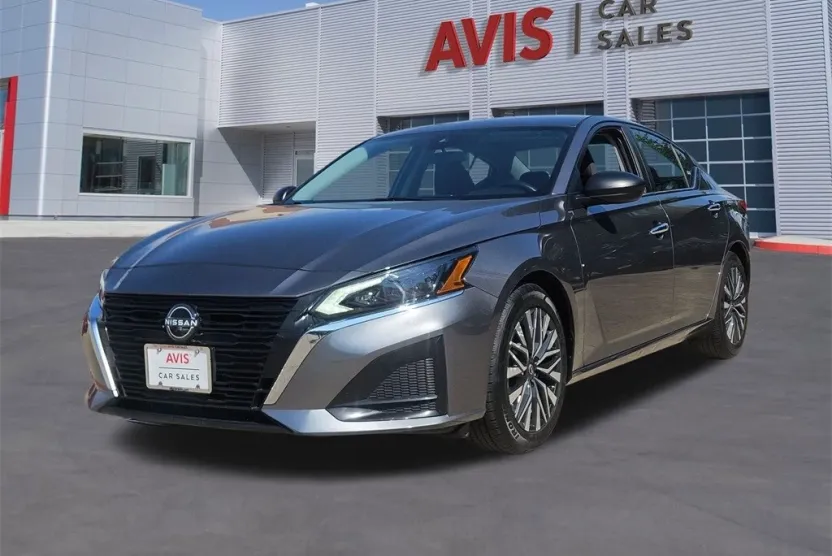 2024 Nissan Altima 2.5 SV photo 1