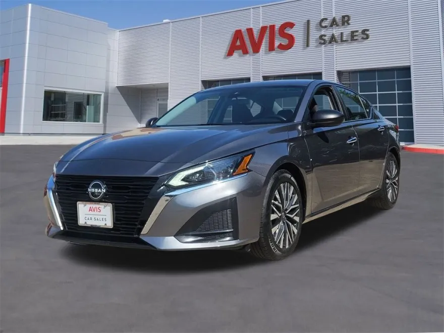 2024 Nissan Altima 2.5 SV photo 1