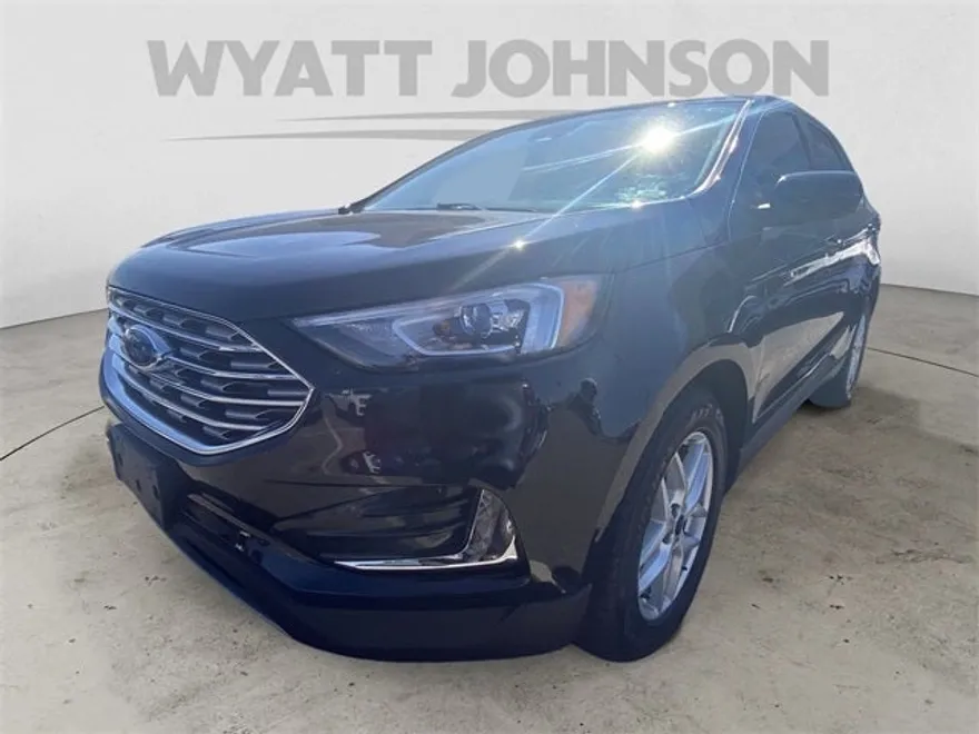 2022 Ford Edge SEL photo 1