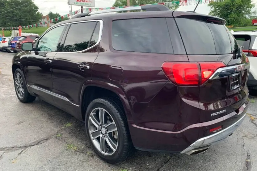 2017 Gmc Acadia Denali photo 1