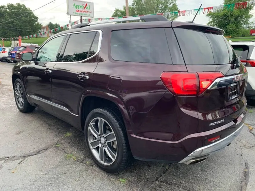 2017 Gmc Acadia Denali photo 1