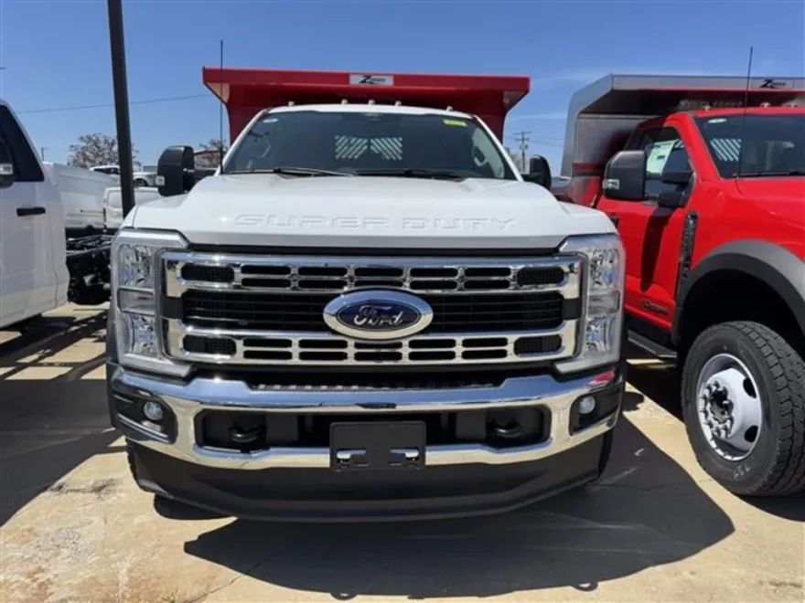 2024 Ford F-550 XL photo 1