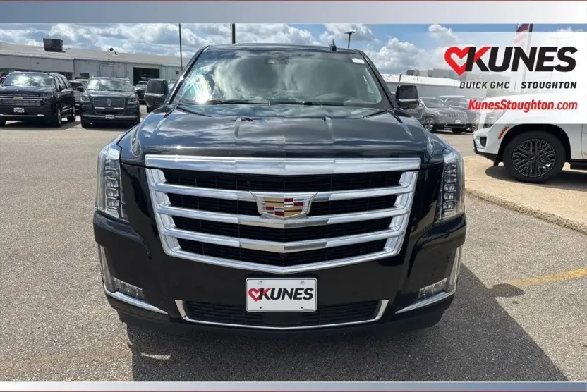 2018 Cadillac Escalade ESV Premium Luxury photo 1