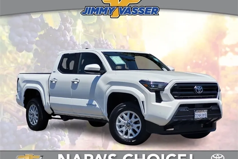 2024 Toyota Tacoma SR5 photo 1