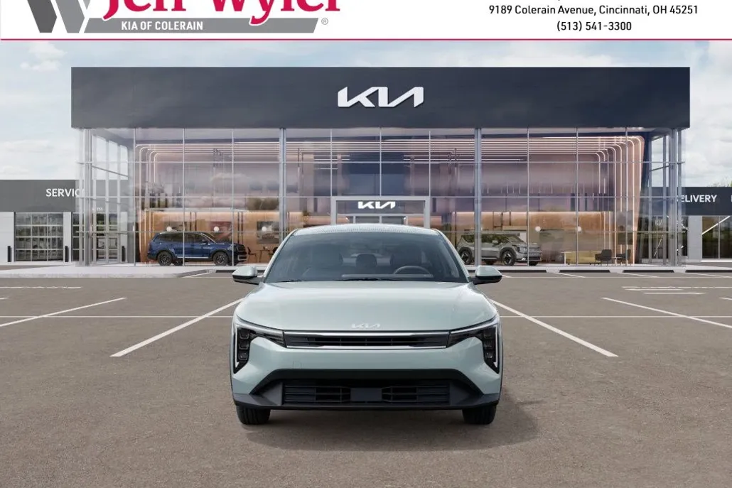 2025 Kia K4 LXS photo 1