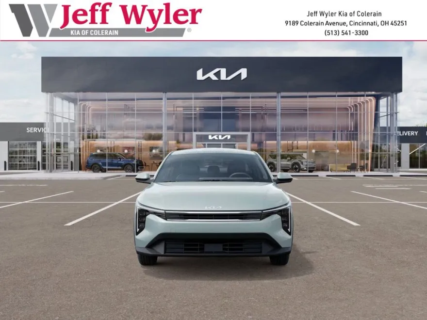 2025 Kia K4 LXS photo 1