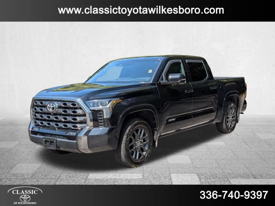 2022 Toyota Tundra Platinum photo 1
