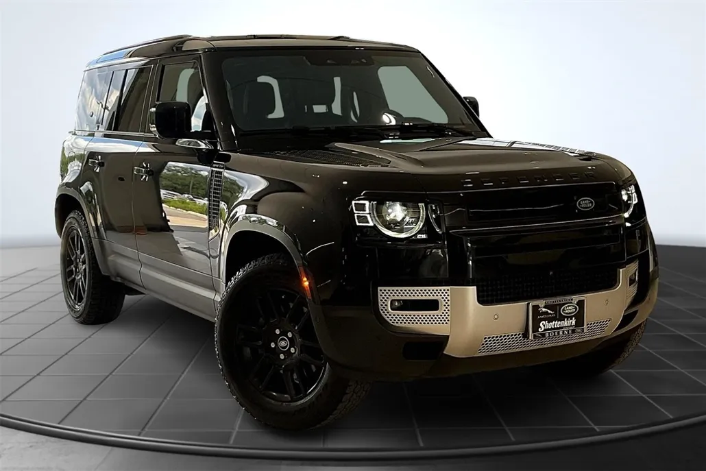 2021 Land Rover Defender 110 S photo 1