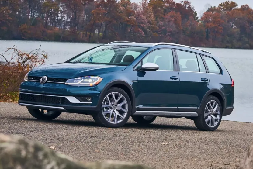 2019 Volkswagen Golf Alltrack TSI S 4Motion photo 1