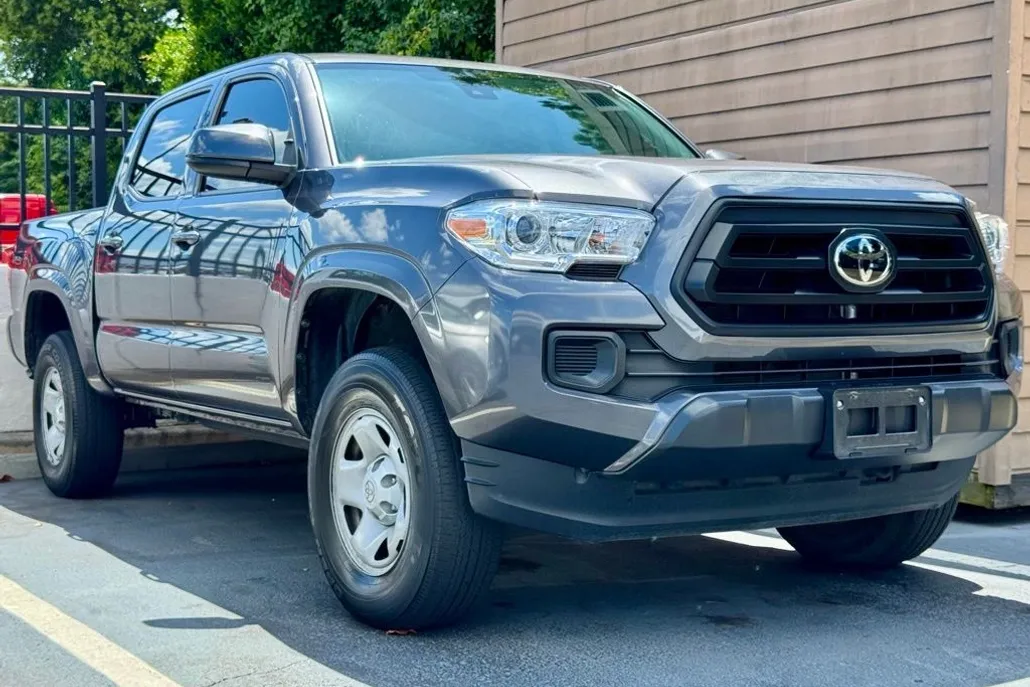 2022 Toyota Tacoma SR V6 photo 1