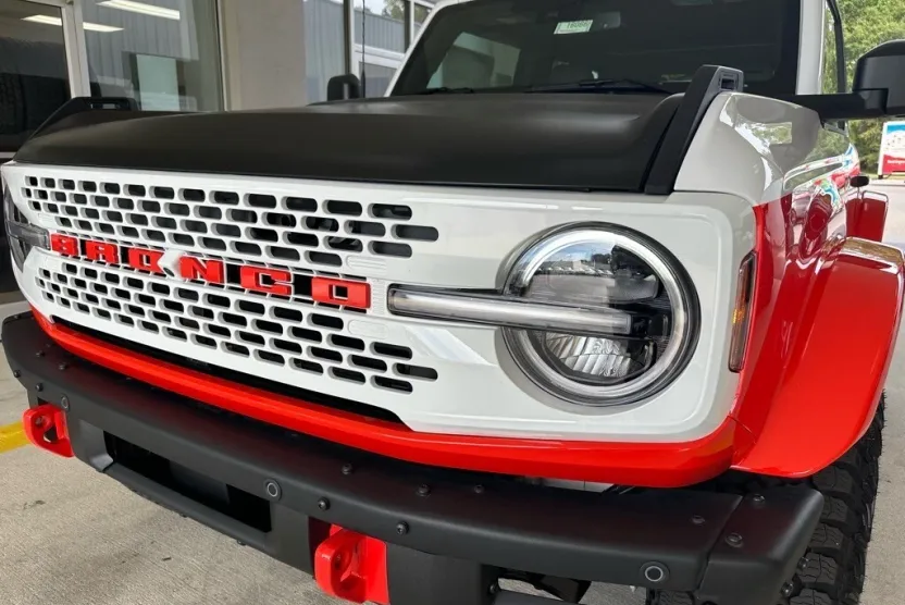 2025 Ford Bronco First Edition photo 1