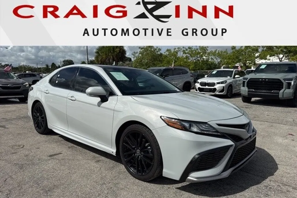 2023 Toyota Camry XSE photo 1