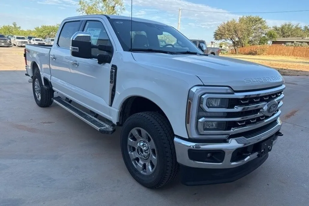 2026 Ford F-250 Lariat photo 1
