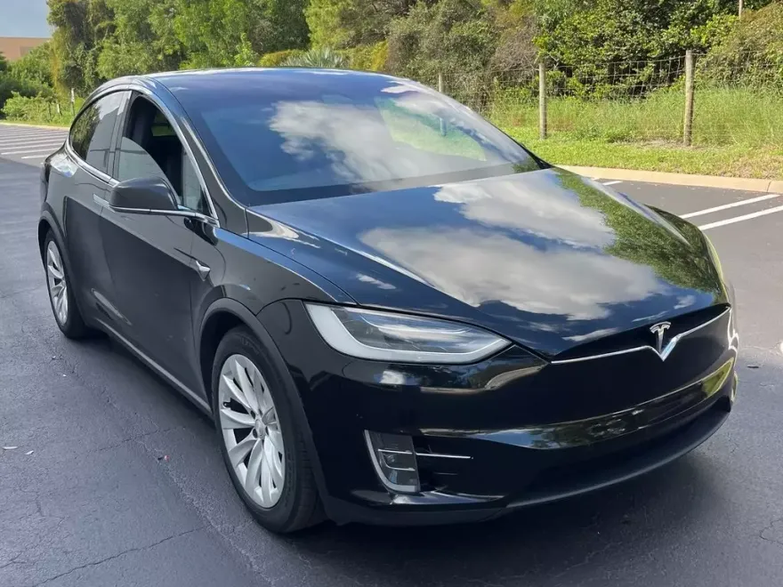 2018 Tesla Model X 75D photo 1