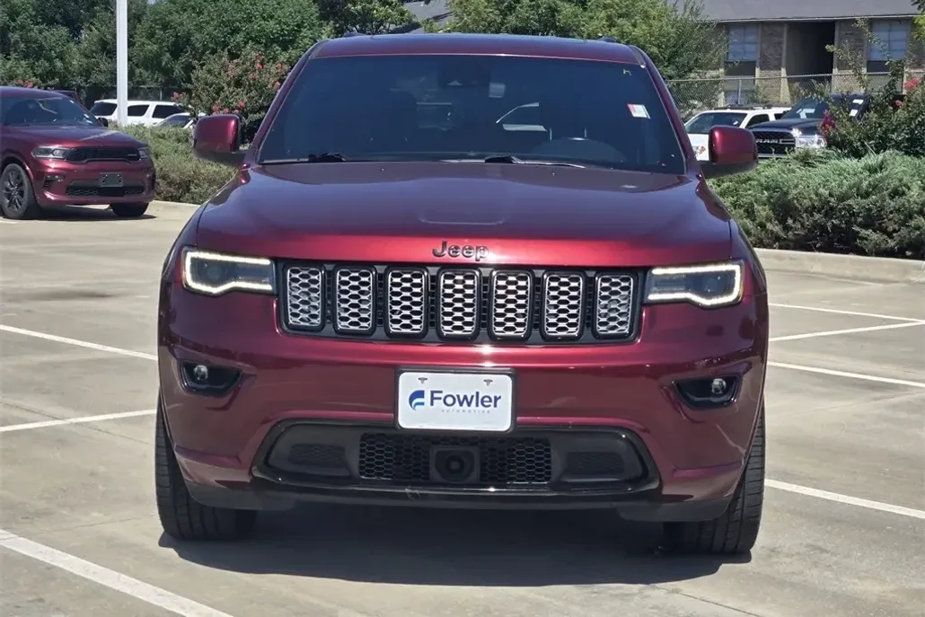 2021 Jeep Grand Cherokee Laredo X photo 1