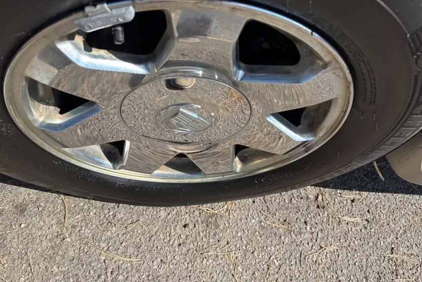2003 Cadillac Escalade Base photo 1