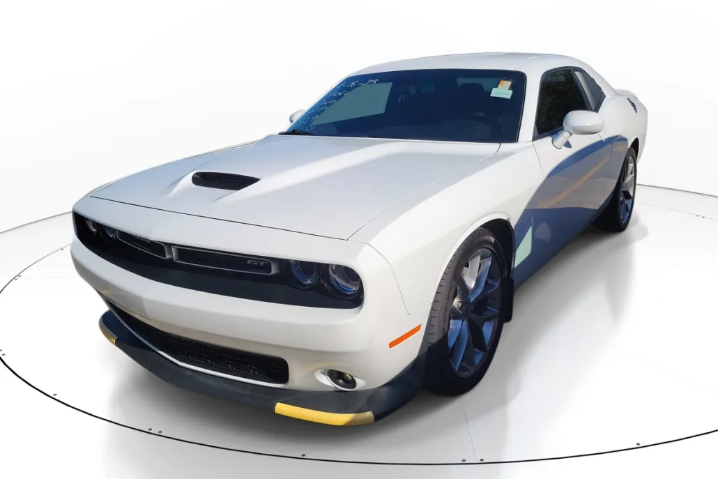 2022 Dodge Challenger GT photo 1