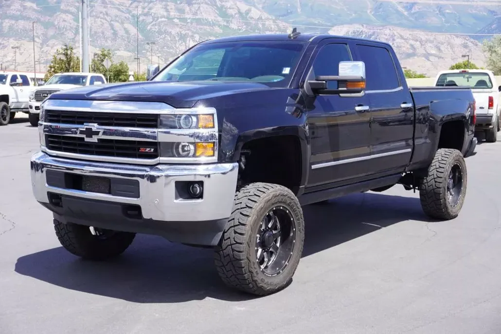 2016 Chevrolet Silverado 3500HD LTZ photo 1