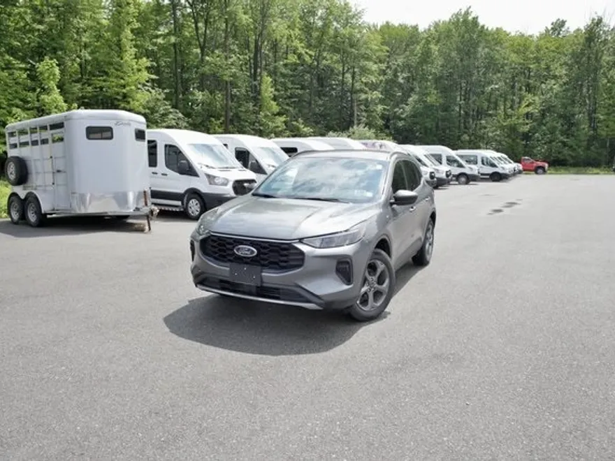 2025 Ford Escape ST-Line photo 1