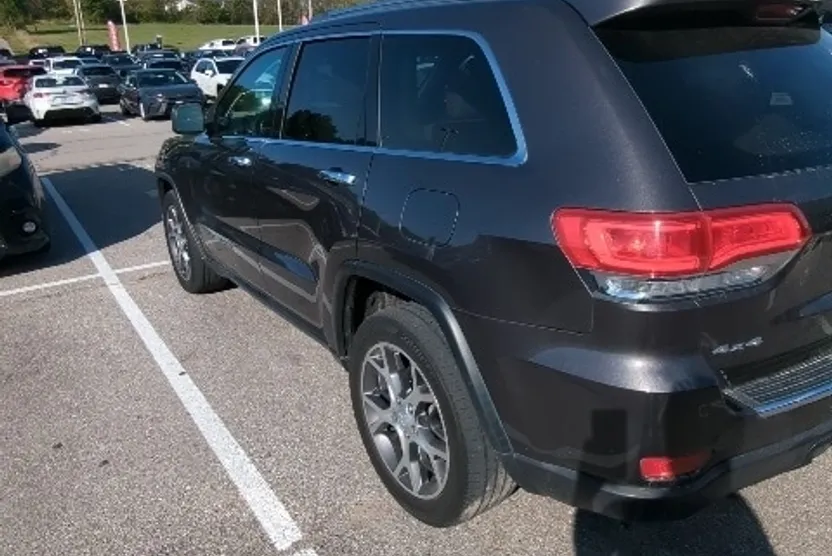2019 Jeep Grand Cherokee Limited photo 1