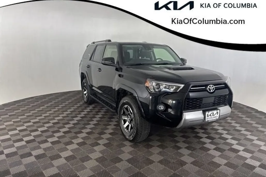 2024 Toyota 4Runner TRD Off-Road photo 1
