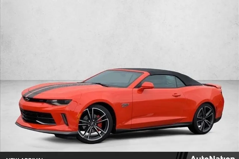 2018 Chevrolet Camaro 2LT photo 1