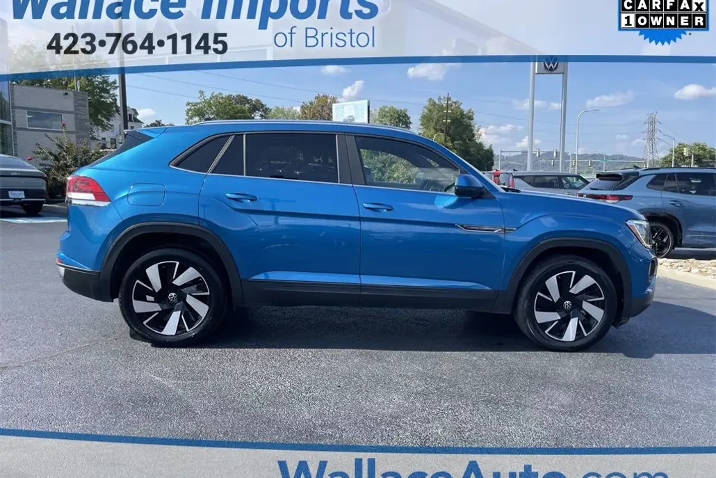 2024 Volkswagen Atlas Cross Sport SE Technology photo 1