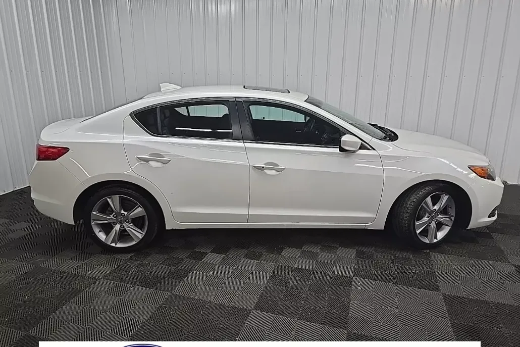 2015 Acura ILX 2.0L photo 1