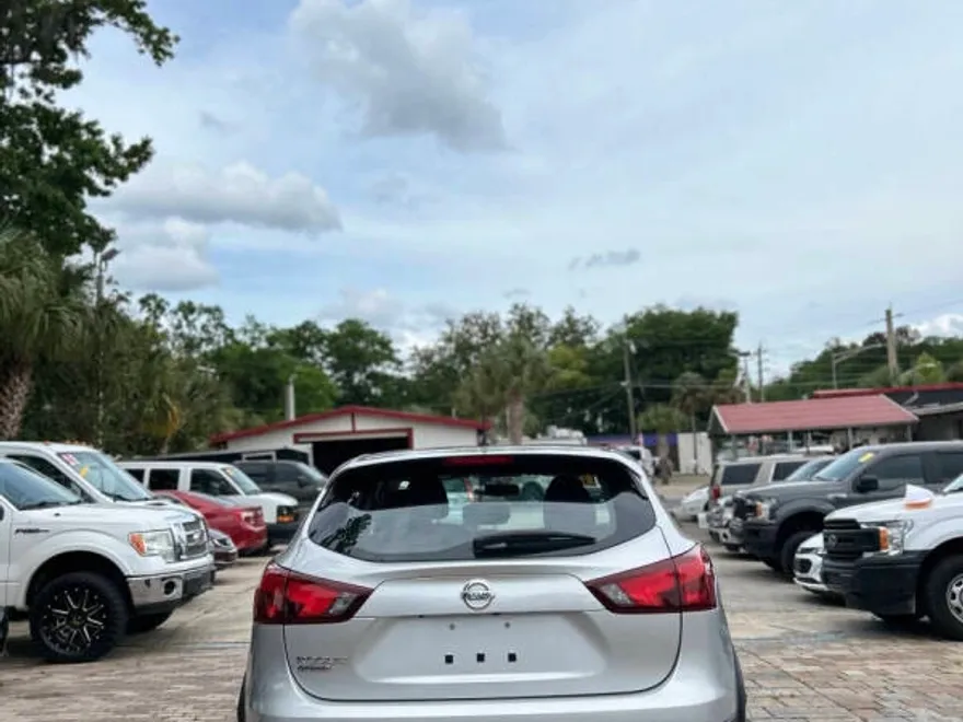2019 Nissan Rogue Sport S photo 1