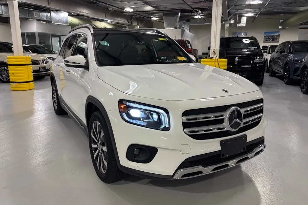 2022 Mercedes Benz GLB 250 4MATIC photo 1
