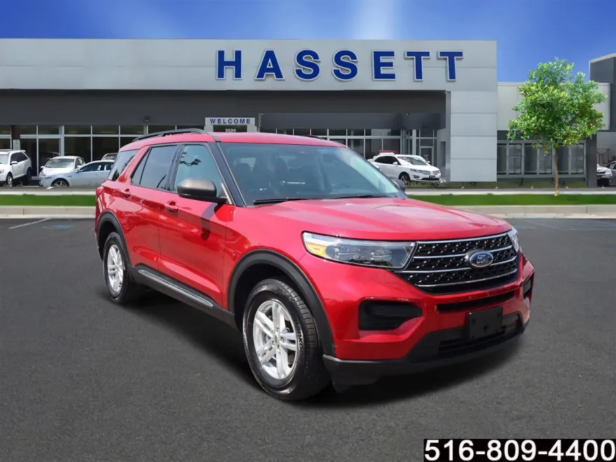 2022 Ford Explorer XLT photo 1
