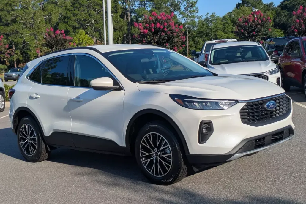 2025 Ford Escape photo 1