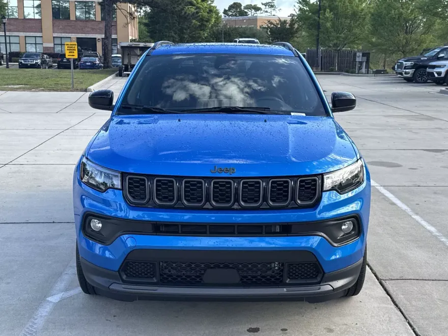 2025 Jeep Compass Latitude photo 1