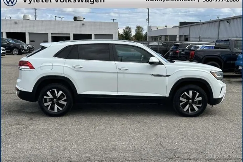 2020 Volkswagen Atlas Cross Sport SE photo 1