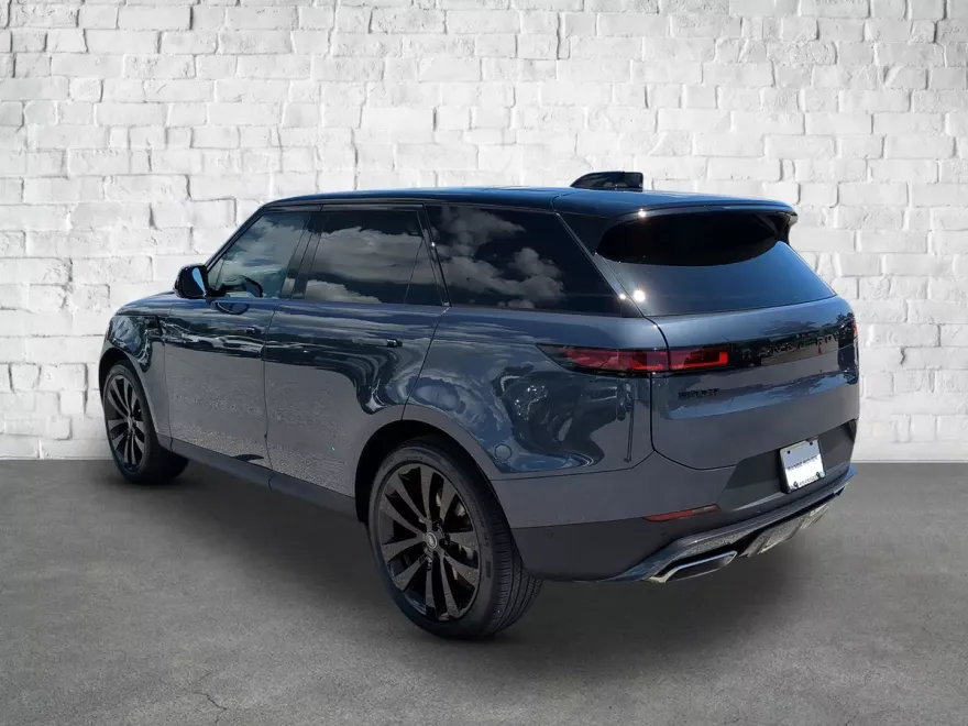 2025 Land Rover Range Rover Sport SE photo 1