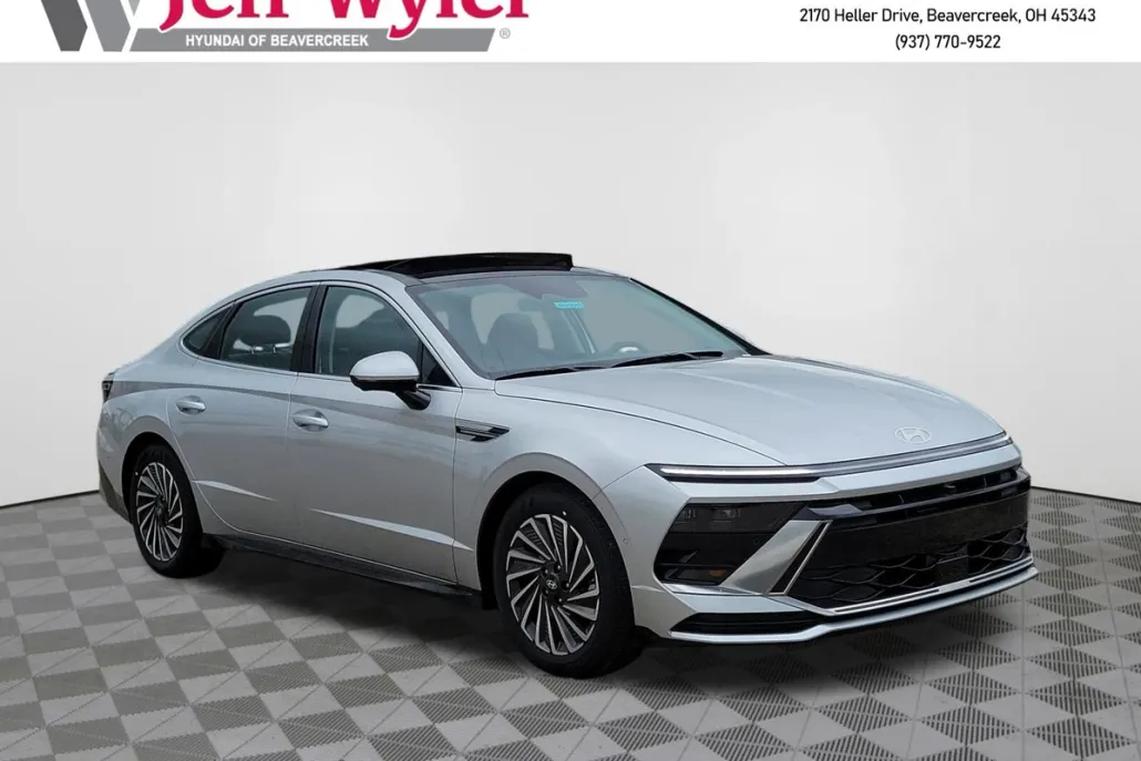 2025 Hyundai Sonata Hybrid Limited photo 1