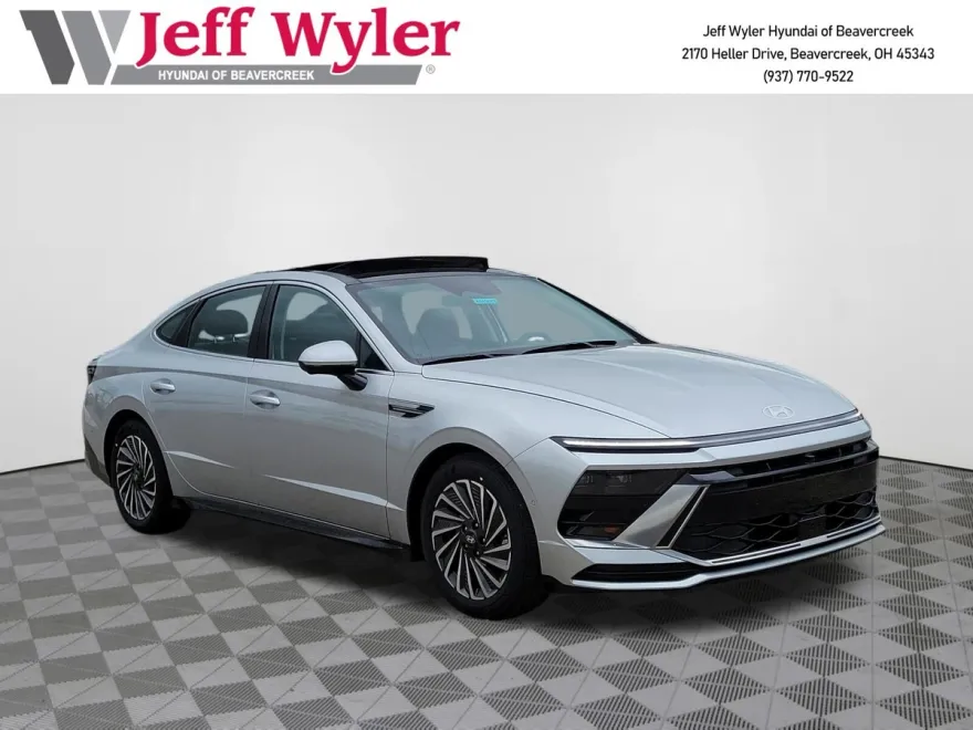 2025 Hyundai Sonata Hybrid Limited photo 1