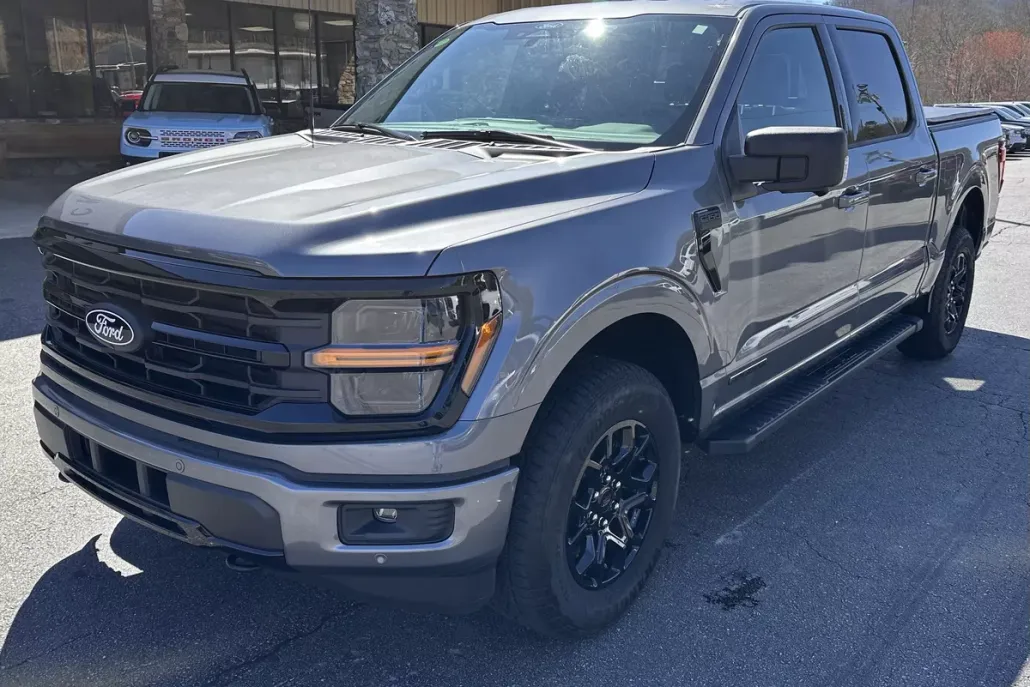 2024 Ford F-150 XLT photo 1