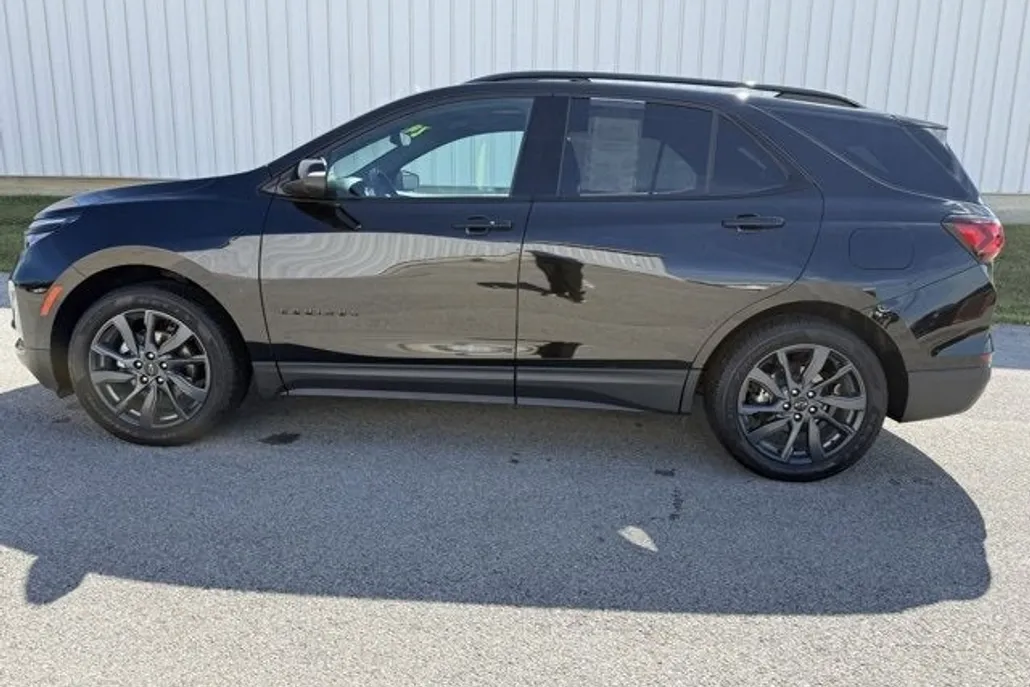2024 Chevrolet Equinox RS photo 1