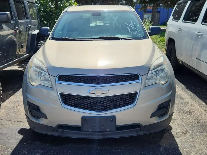 2011 Chevrolet Equinox LS photo 1